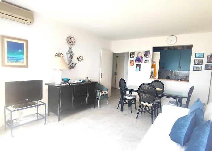 Roca Sea مينتون