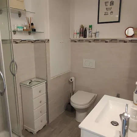 Apartament Roca Sea *